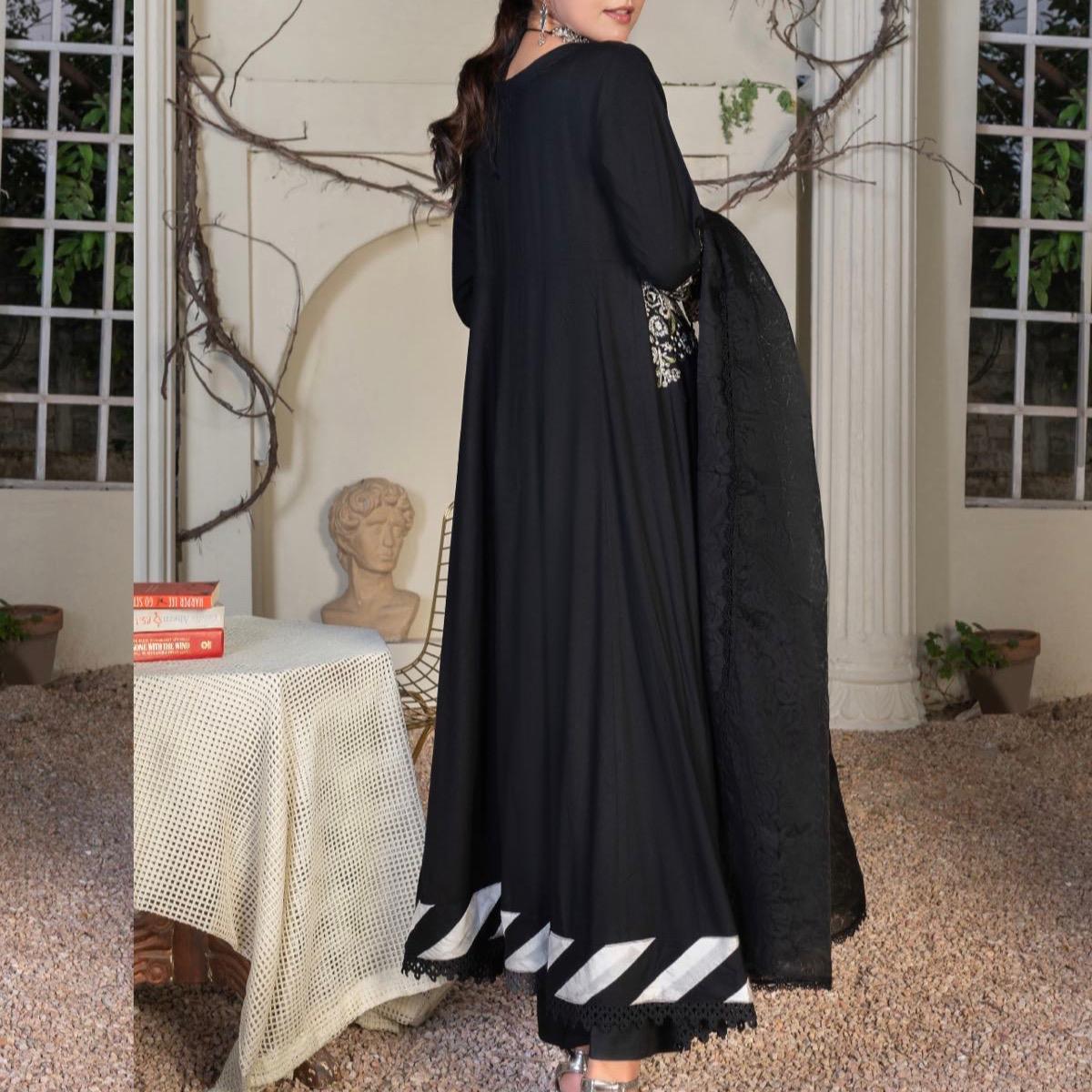Ally’s linen dress style embroidered 3PC suit