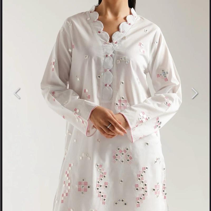 Original Ethnic Embroidered 2PC White Floral Tunic & Pants Set for Women