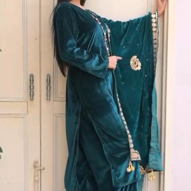 Velvet 3PC suit with velvet embroidered shawl teal