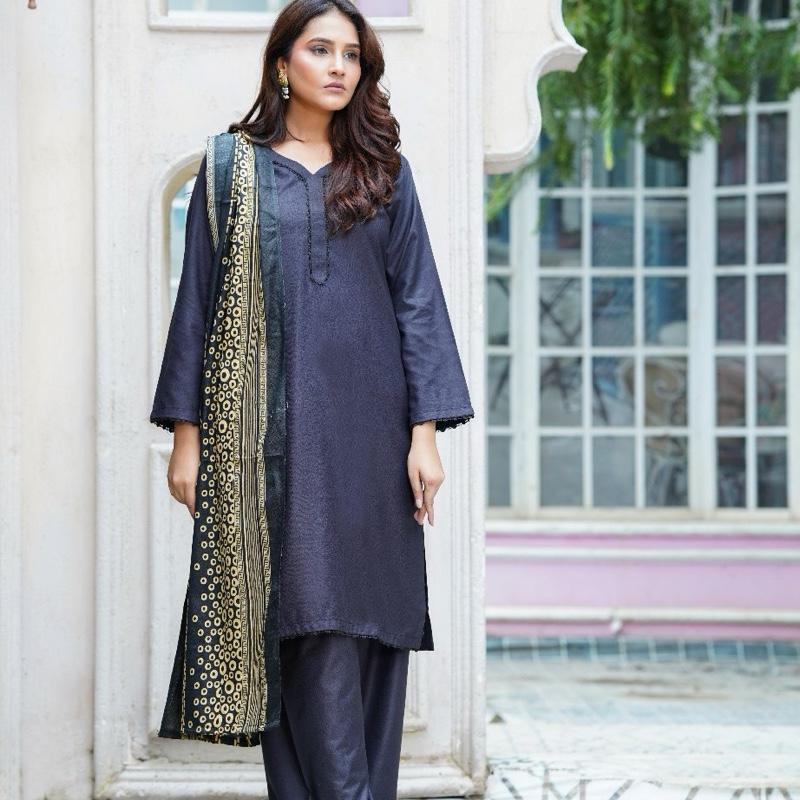 Black plain suit with printed shawl