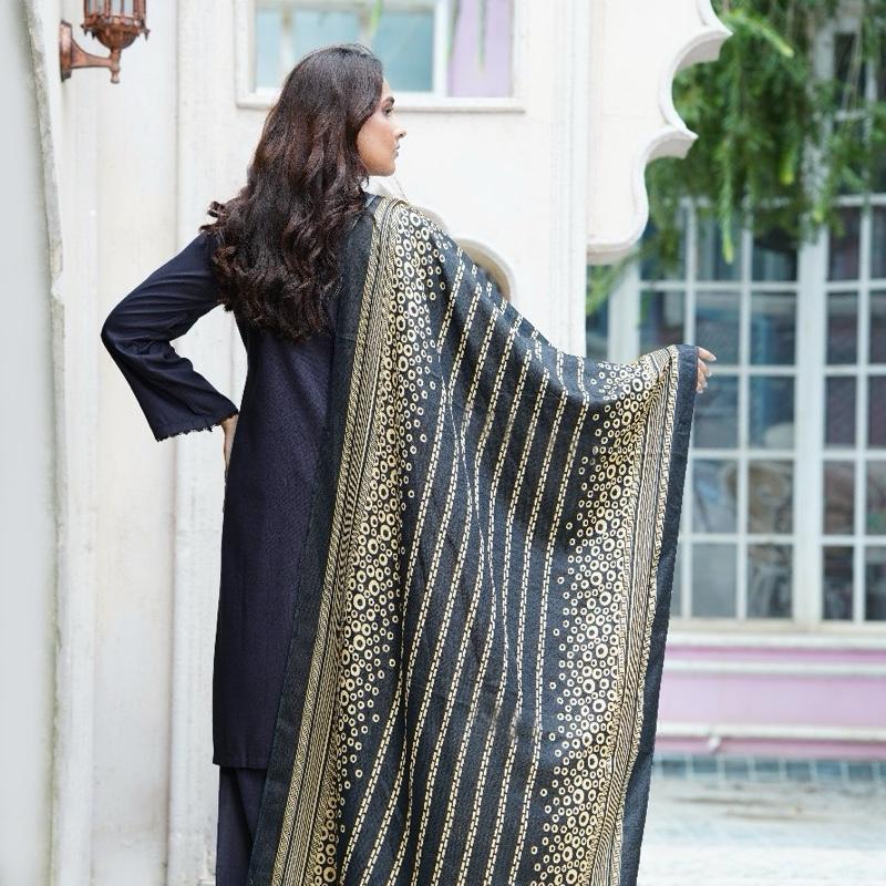 Black plain suit with printed shawl