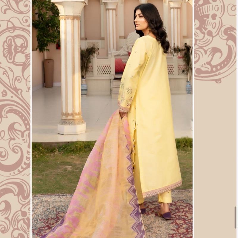 Munira yellow lawn  embroidered 3Pc